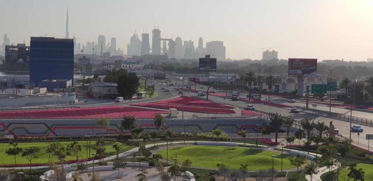 Tulip Creek Hotel Apartments Dubaï Extérieur photo