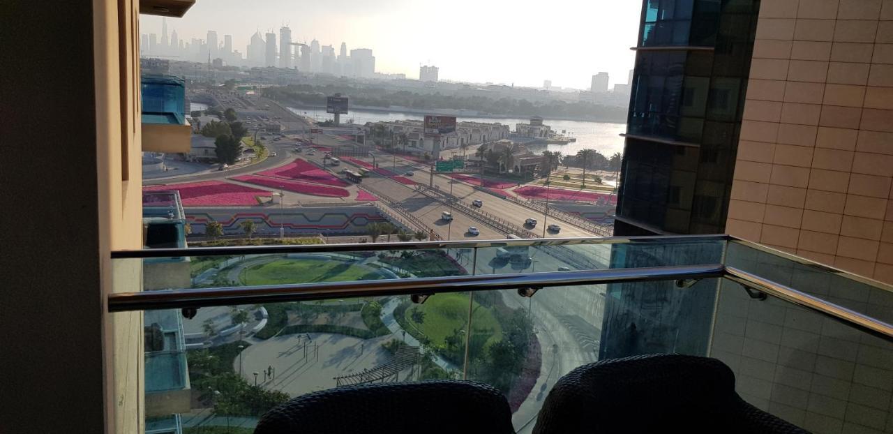 Tulip Creek Hotel Apartments Dubaï Extérieur photo