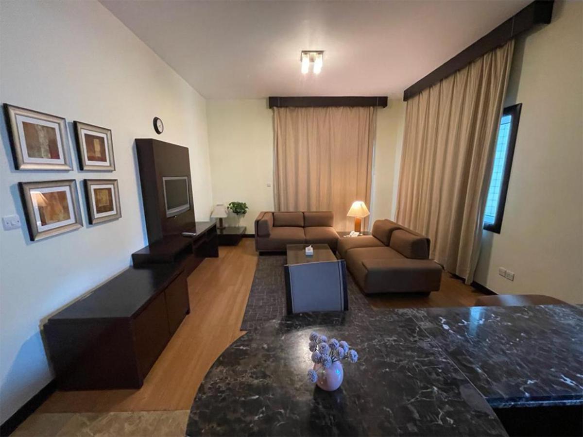 Tulip Creek Hotel Apartments Dubaï Extérieur photo