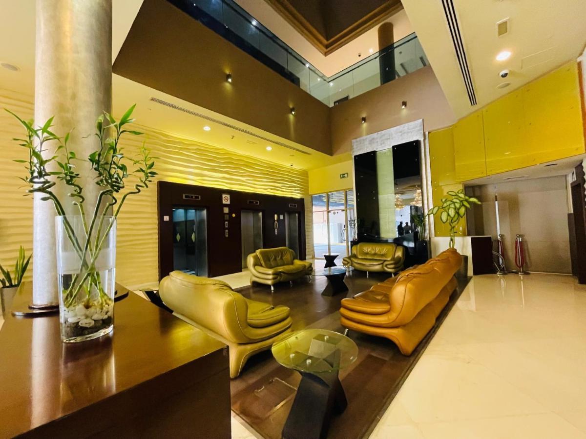 Tulip Creek Hotel Apartments Dubaï Extérieur photo