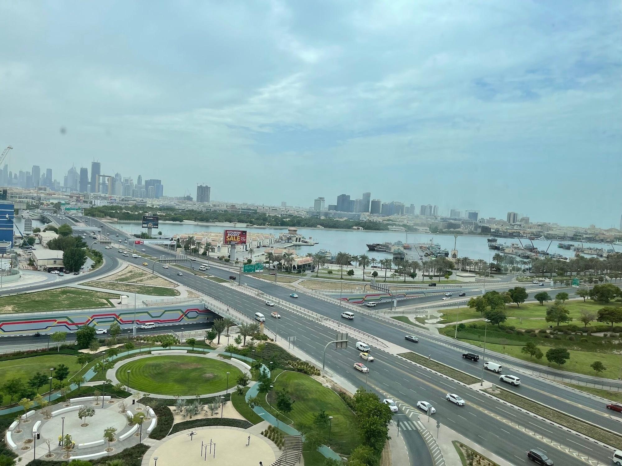 Tulip Creek Hotel Apartments Dubaï Extérieur photo