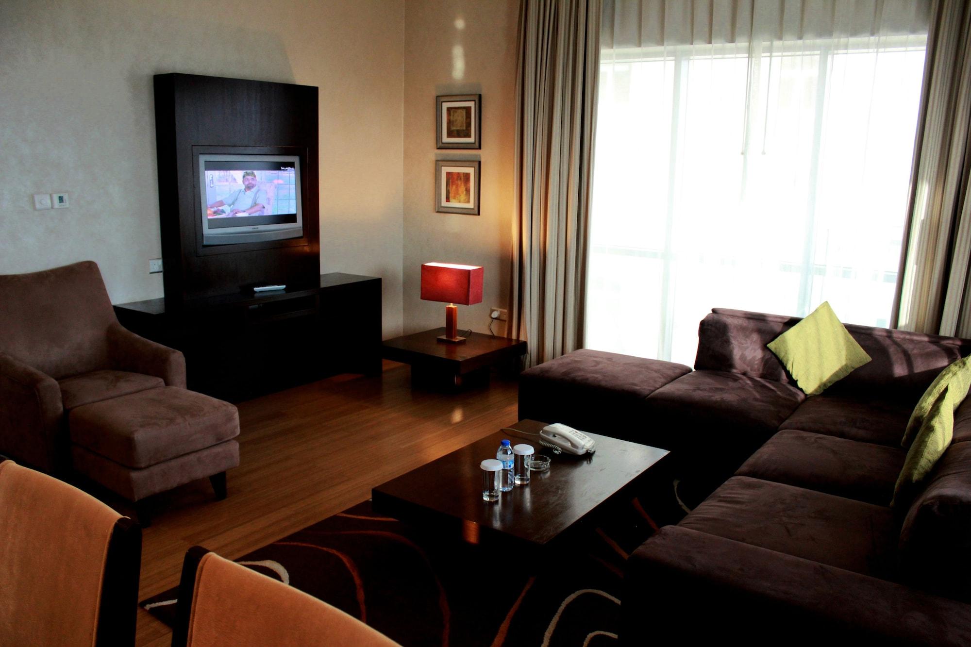 Tulip Creek Hotel Apartments Dubaï Extérieur photo