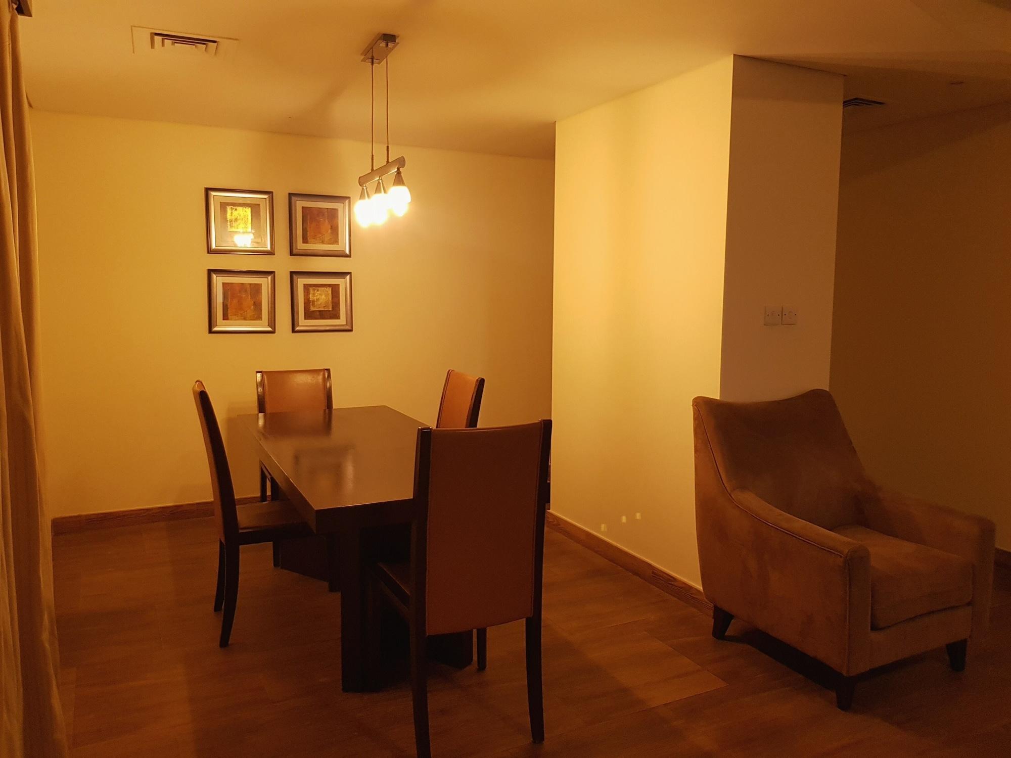 Tulip Creek Hotel Apartments Dubaï Extérieur photo