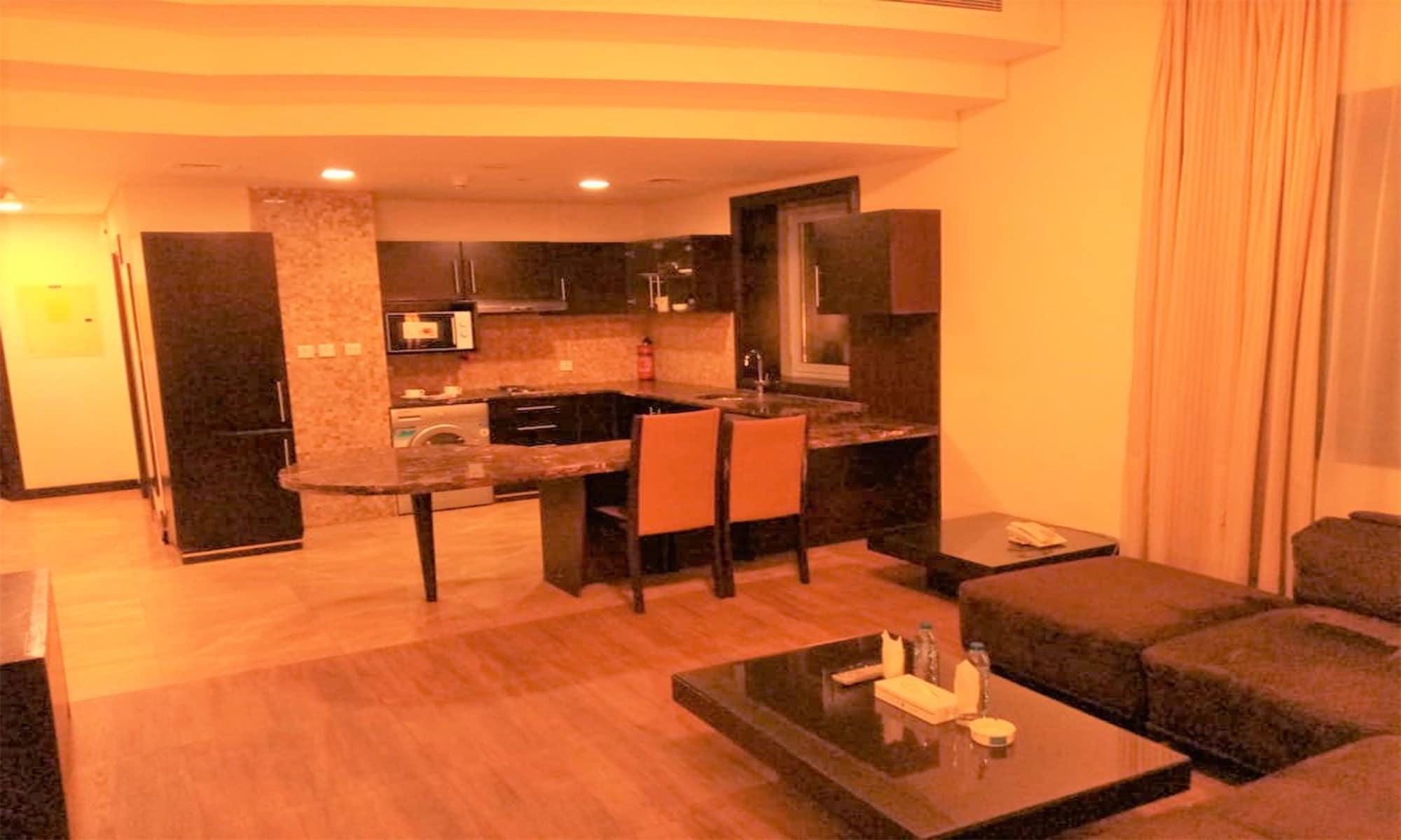 Tulip Creek Hotel Apartments Dubaï Extérieur photo