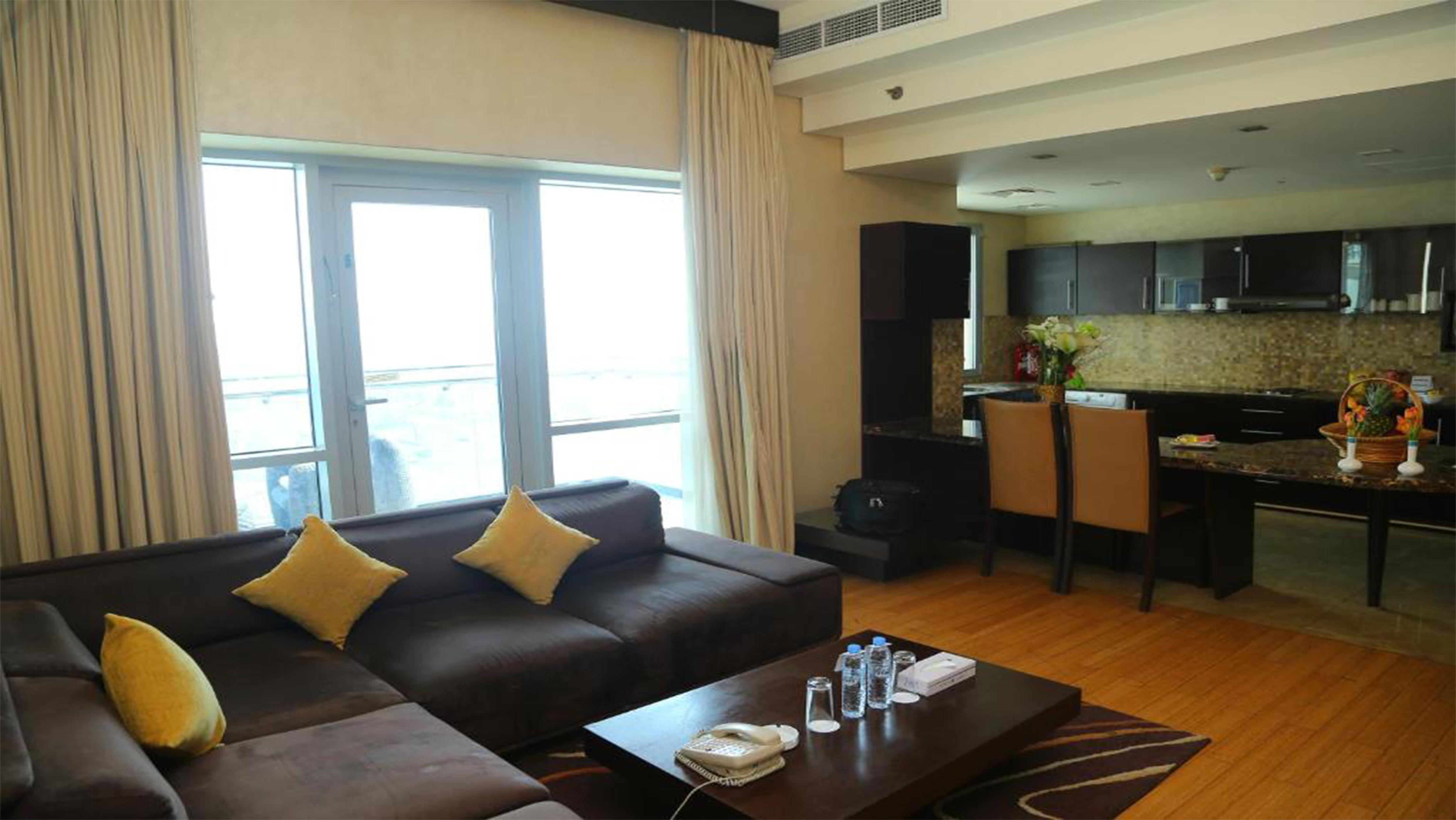 Tulip Creek Hotel Apartments Dubaï Extérieur photo
