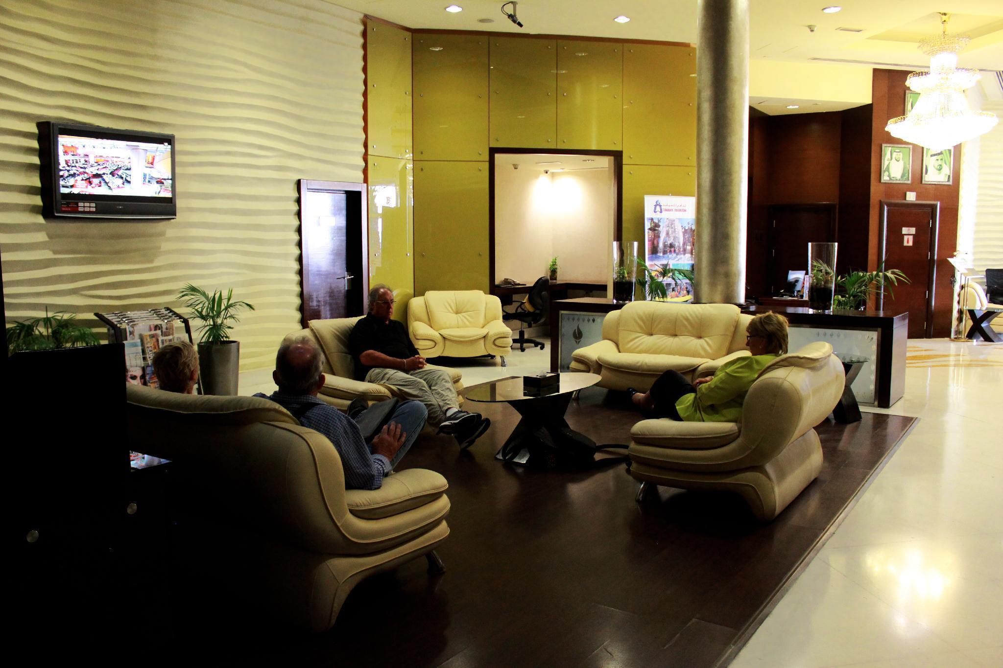 Tulip Creek Hotel Apartments Dubaï Extérieur photo