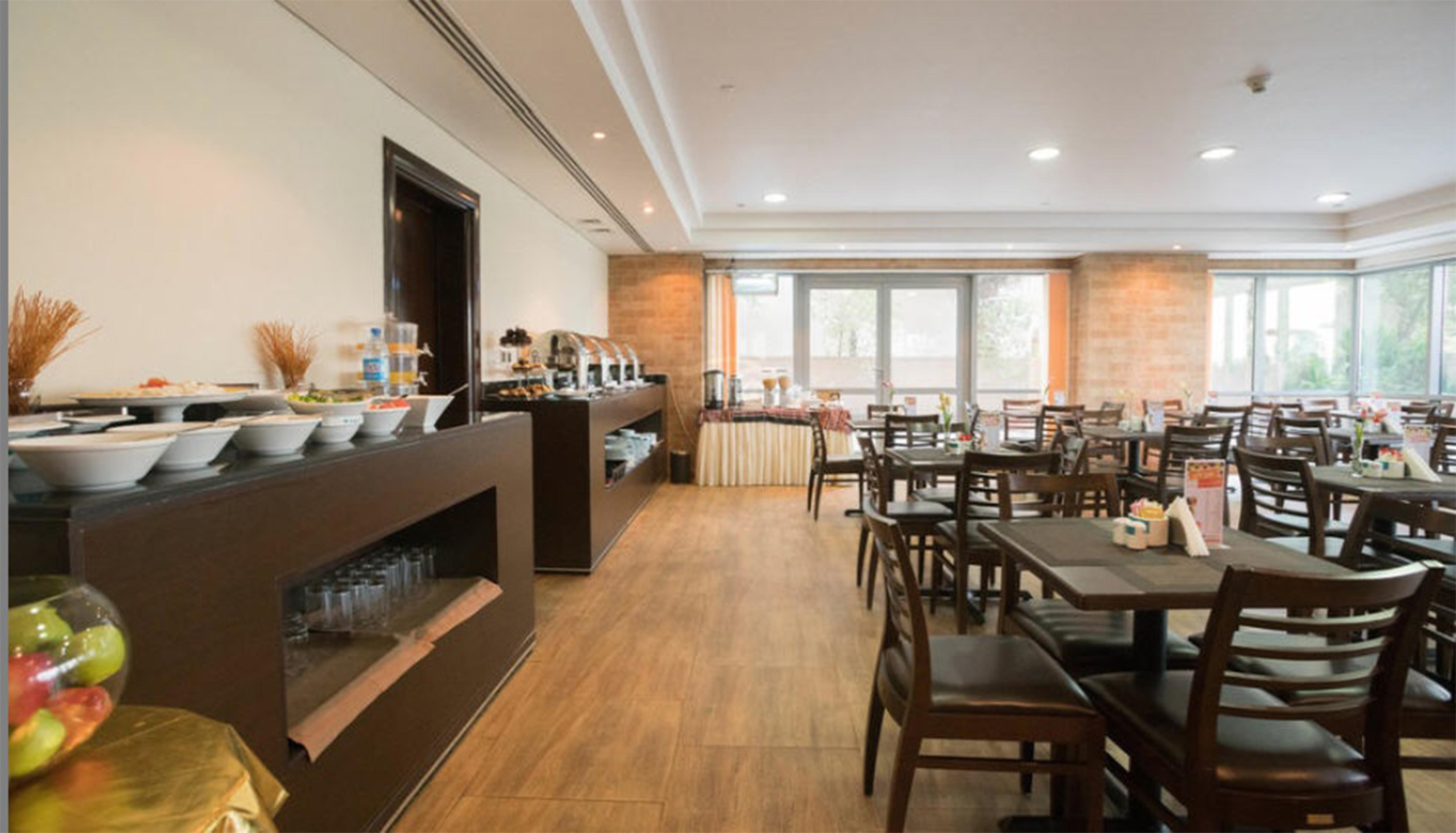 Tulip Creek Hotel Apartments Dubaï Extérieur photo