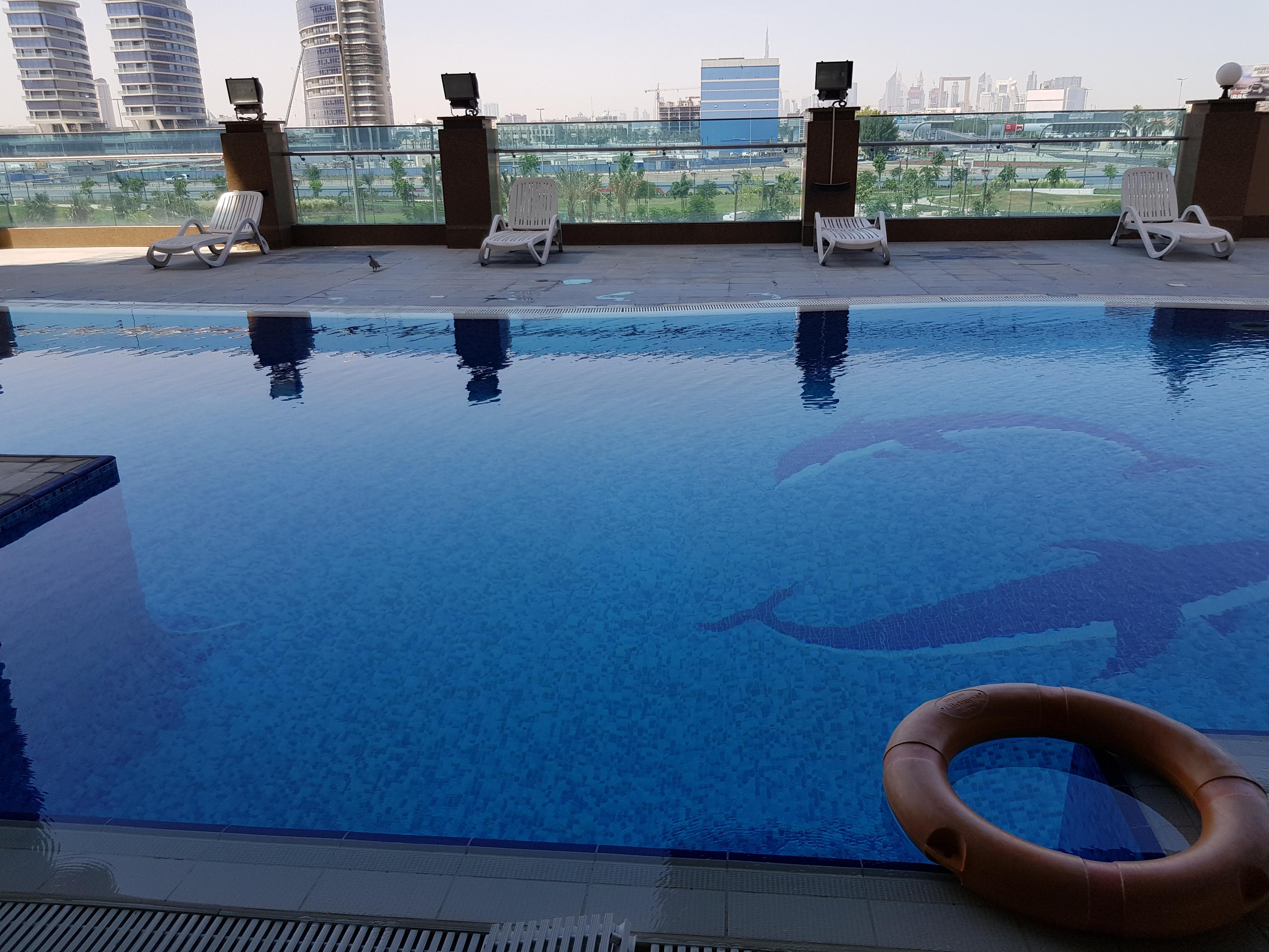 Tulip Creek Hotel Apartments Dubaï Extérieur photo