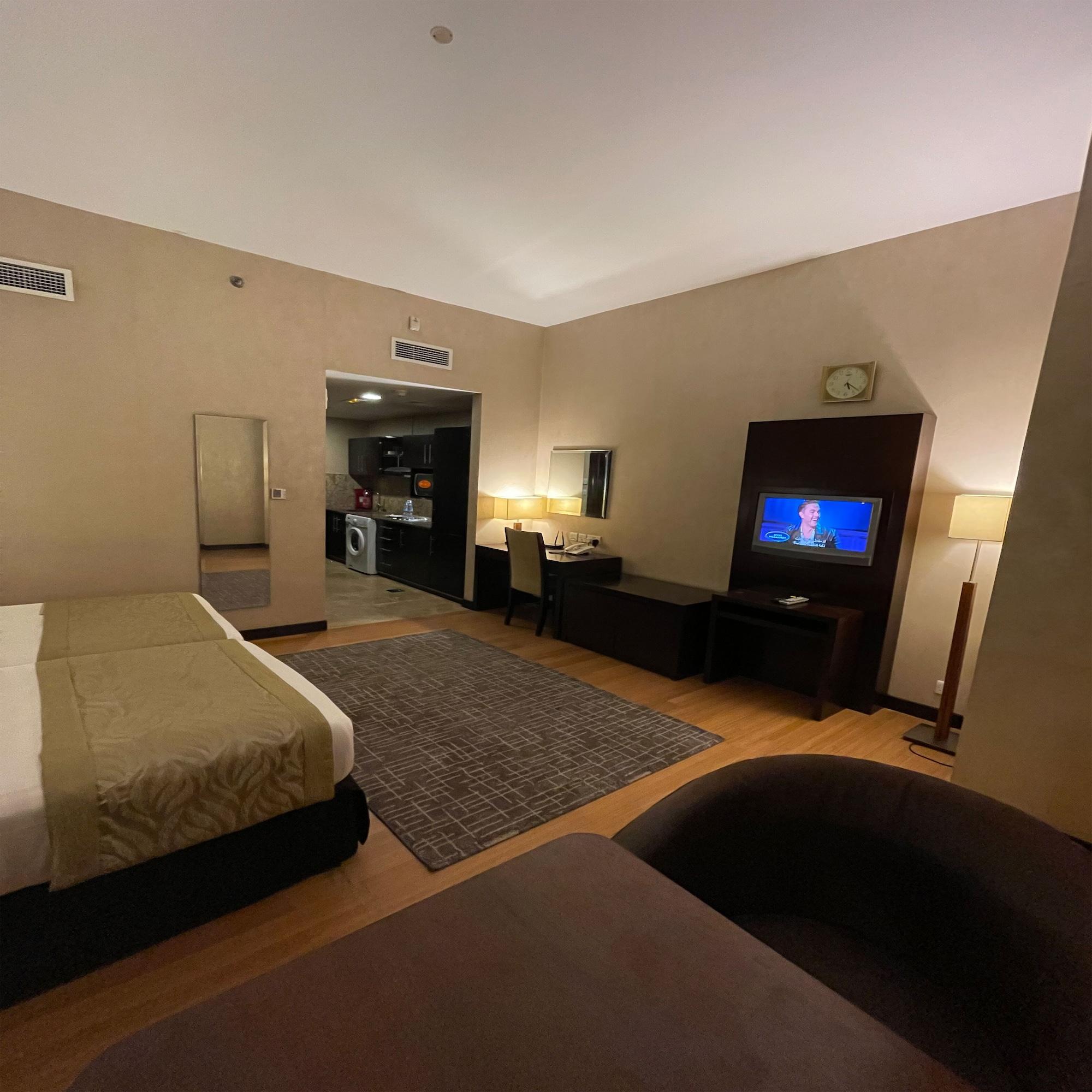 Tulip Creek Hotel Apartments Dubaï Extérieur photo