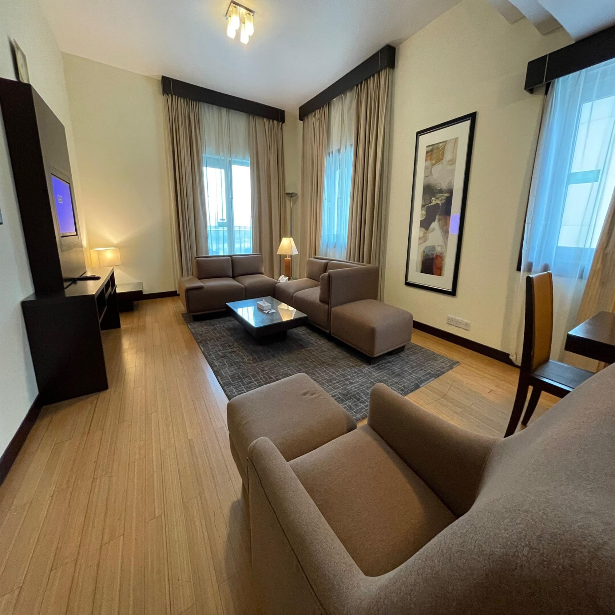 Tulip Creek Hotel Apartments Dubaï Extérieur photo
