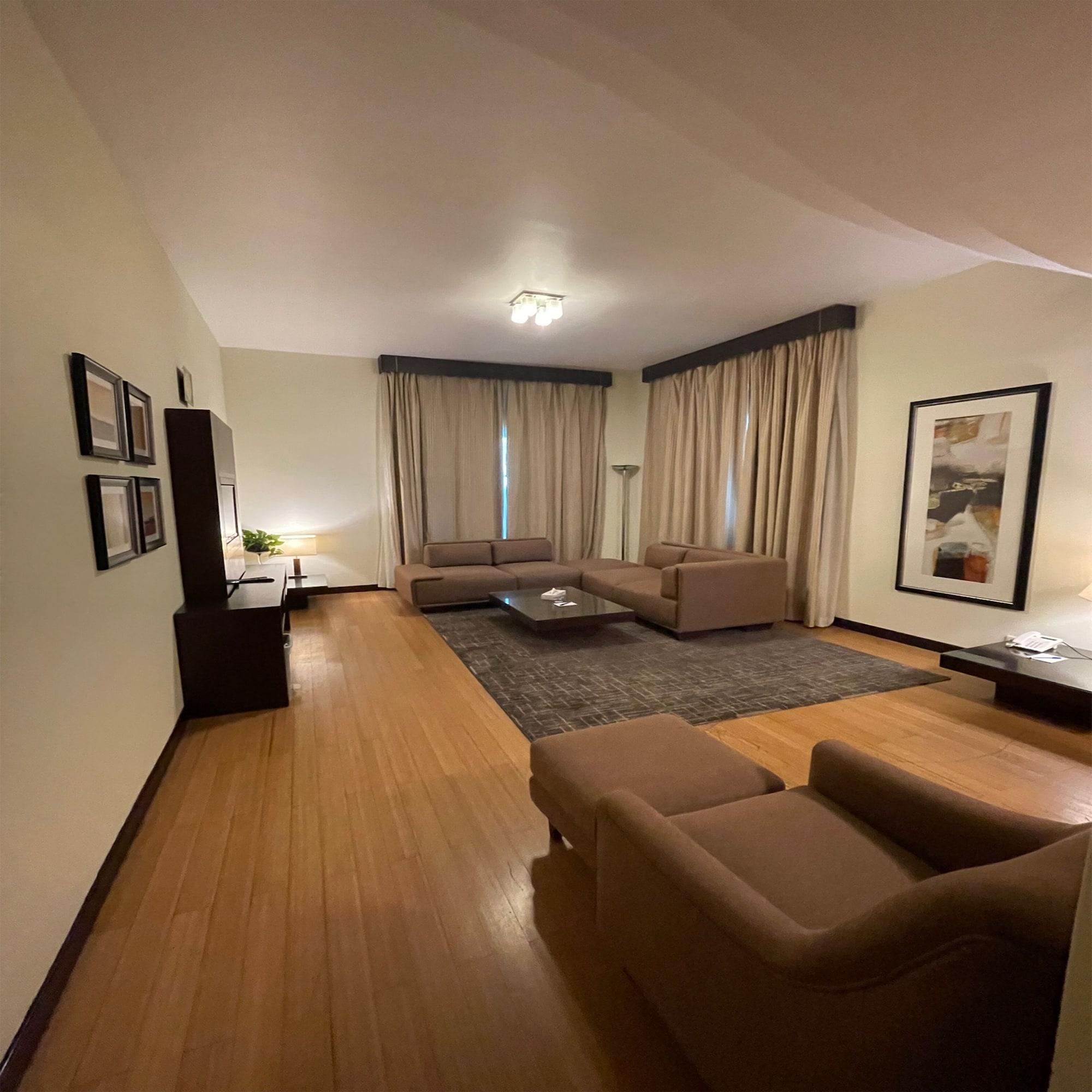 Tulip Creek Hotel Apartments Dubaï Extérieur photo
